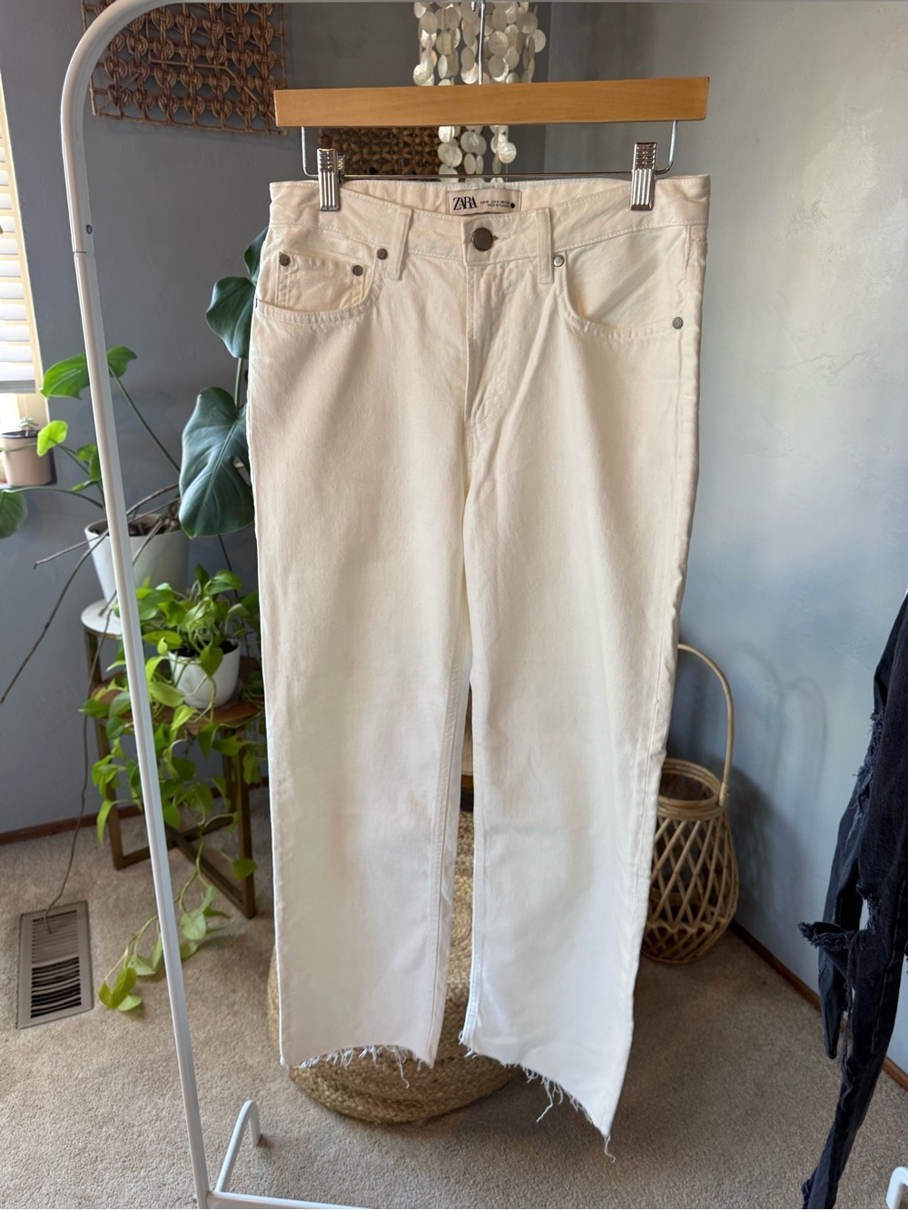 Zara White Straight Jeans